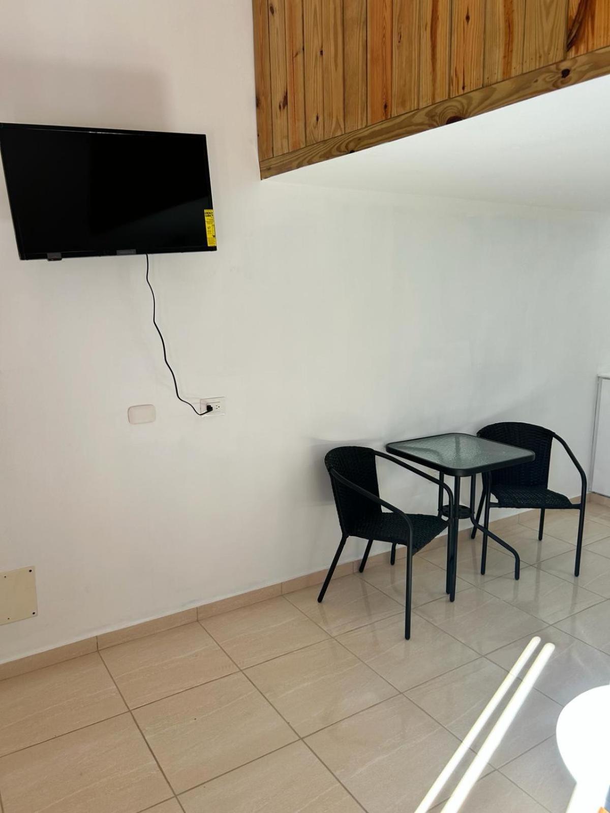Hillmon'S Hotel Bar Lounge Sosua Room photo