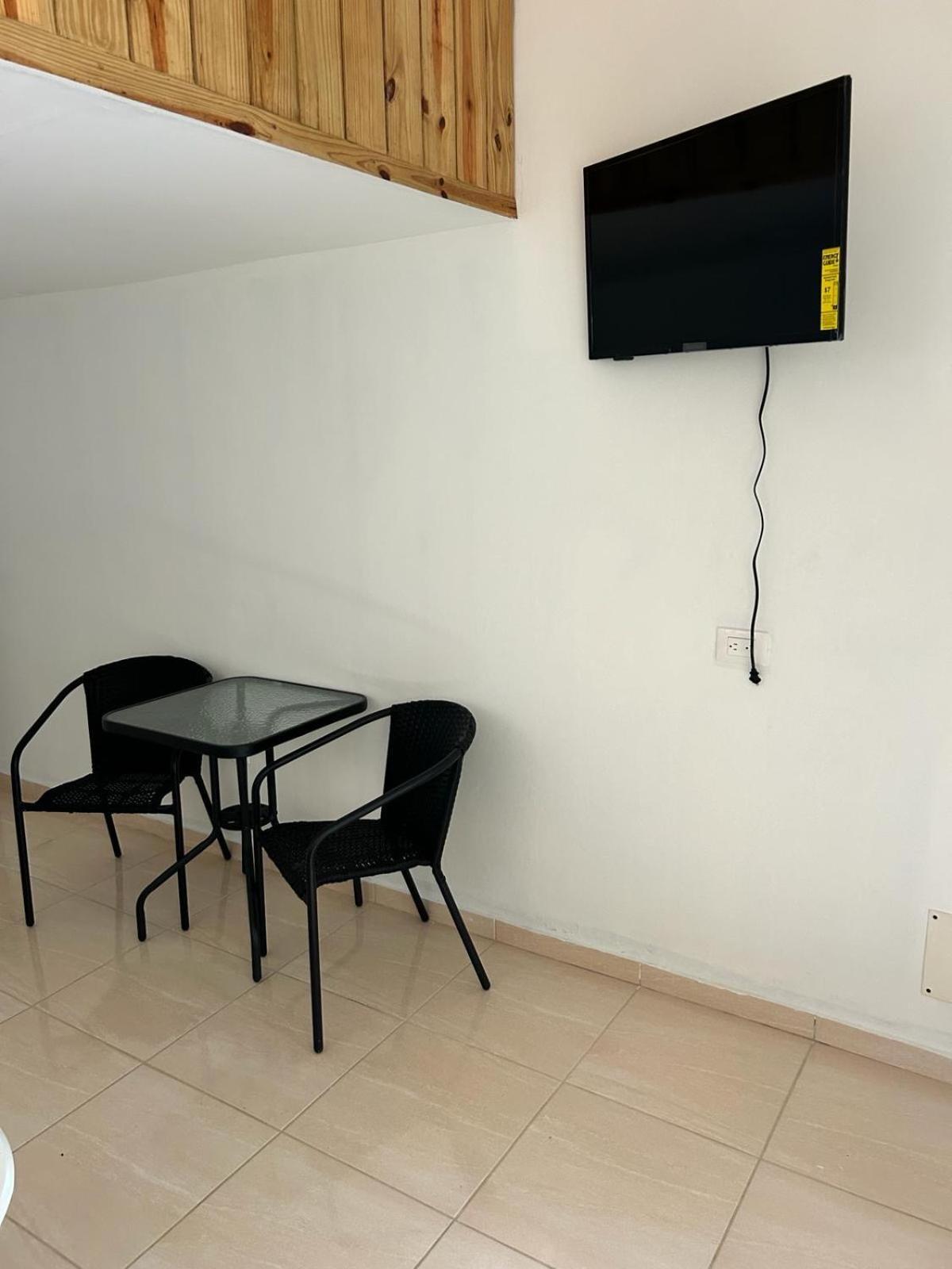 Hillmon'S Hotel Bar Lounge Sosua Room photo