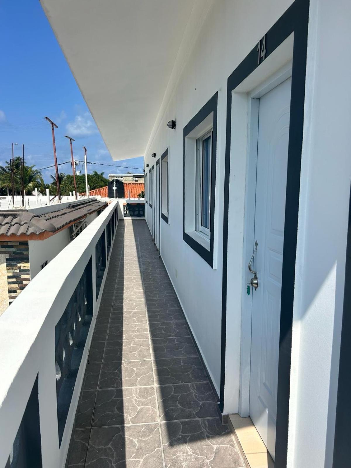 Hillmon'S Hotel Bar Lounge Sosua Exterior photo