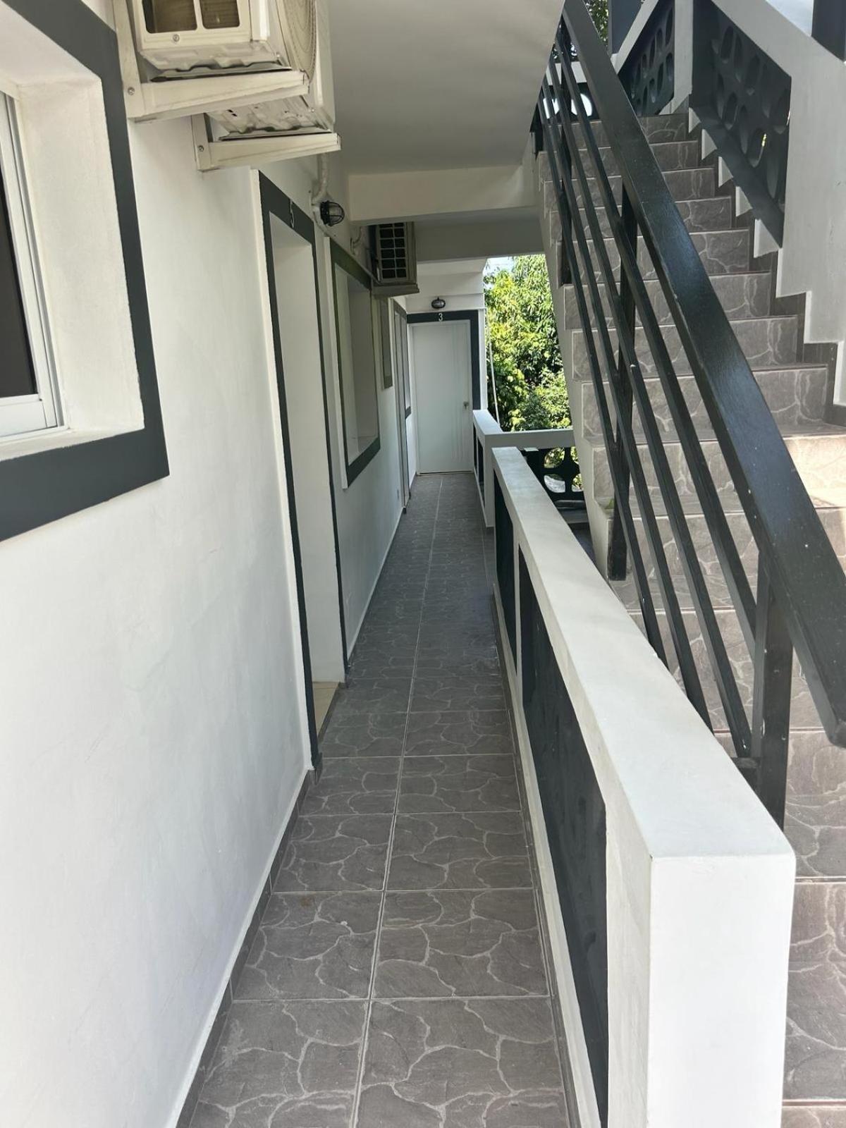 Hillmon'S Hotel Bar Lounge Sosua Exterior photo