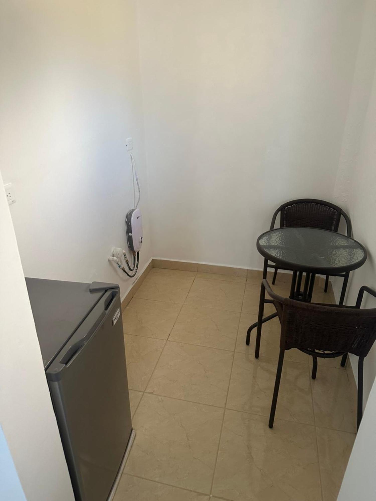 Hillmon'S Hotel Bar Lounge Sosua Room photo